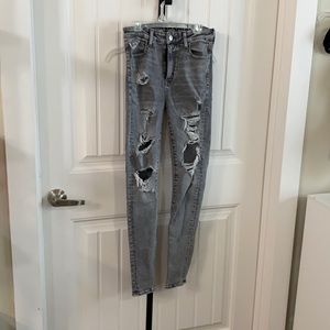 🤯MOVING SALE🤯 American Eagle next level stretch distressed jeans